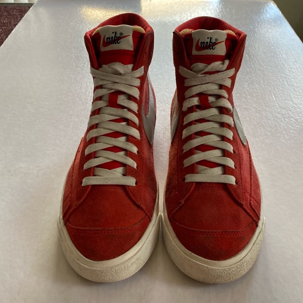 NIKE Men’s Blazer 77 Red/Silver Suede Leather Upper # CJ9693-600 Shoes Size 8.5